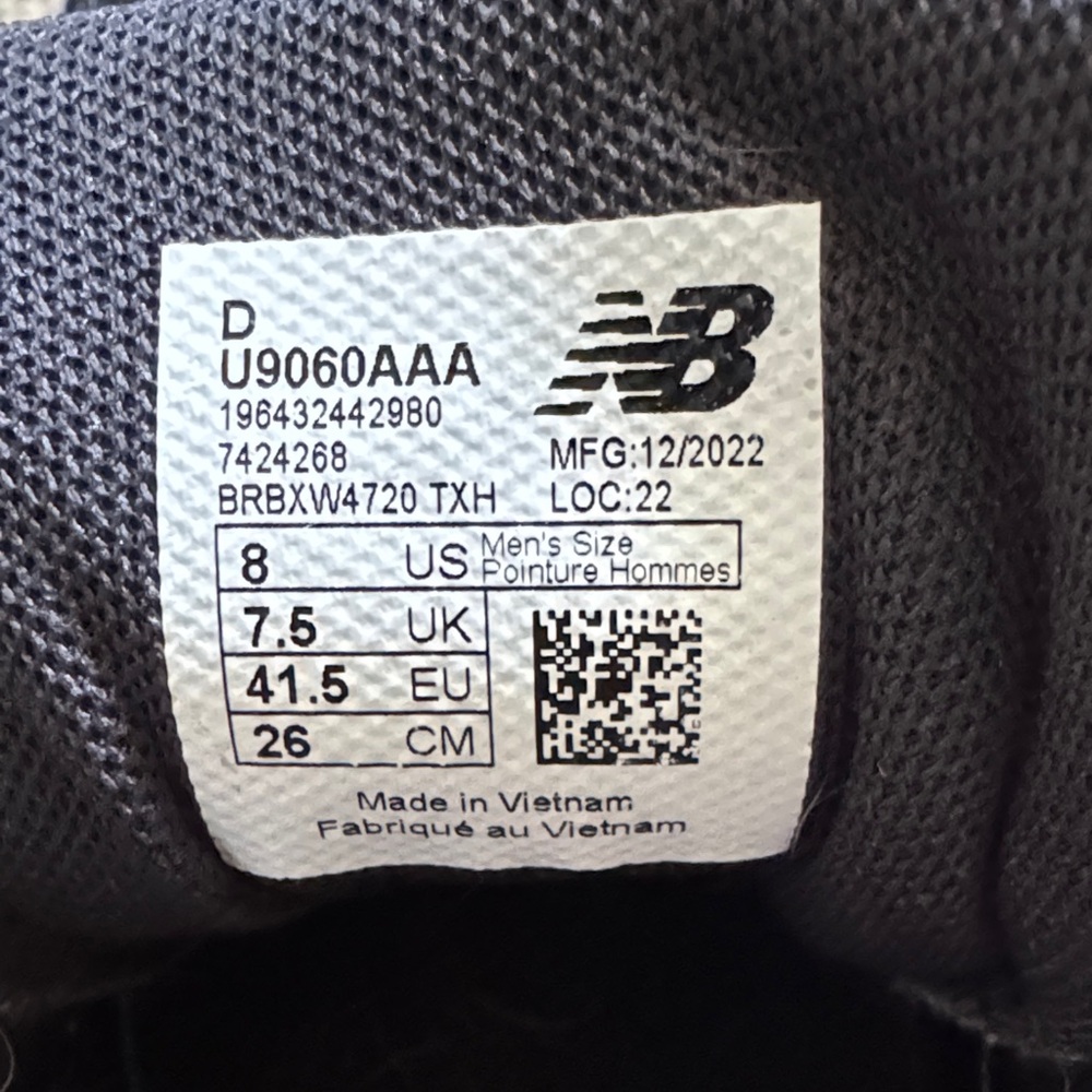 New Balance Black and White Men’s Sneakers NB 9060 - Picture 5 of 5